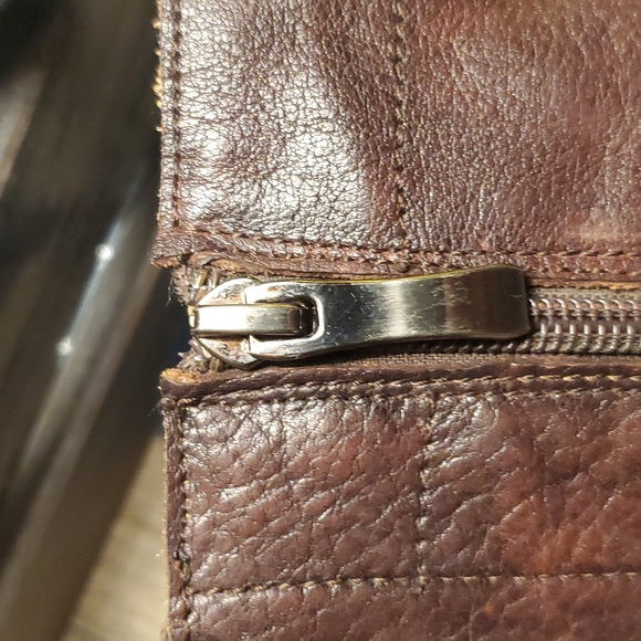 Size 8 Brown genuine leather boots. - Picture 6 of 9